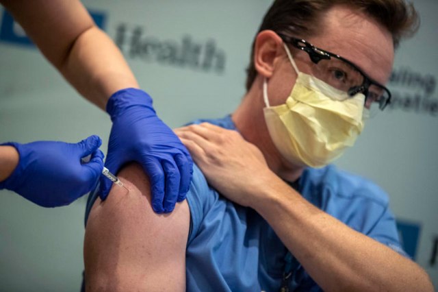 Medicinski tehničar zaražen koronom nakon primanja vakcine